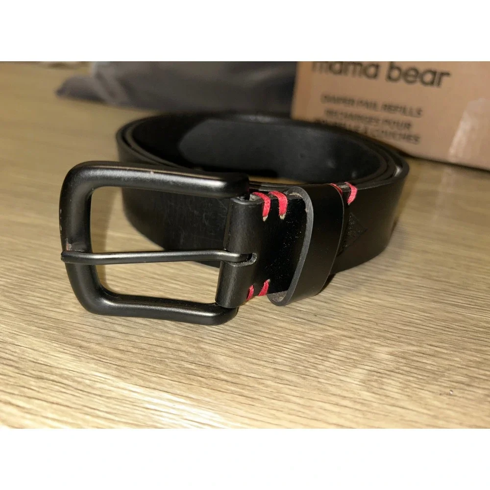 NWT GUESS Black Leather Belt Red Stitching Matte Buckle Mens XL Essential Grudge